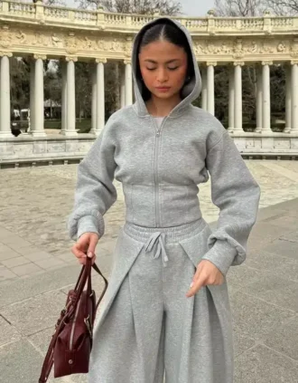 Mikina s kapucí a zapínáním na zip – #Bershkastyle – Dámská