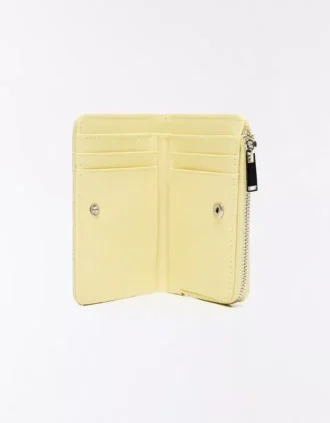 Peněženka z Faux Leather – Doplňky
